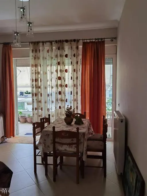 Central & Cozy Apartment Sarandë