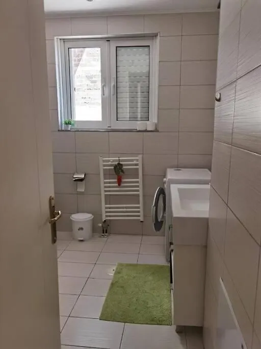 Central & Cozy Apartment Sarandë